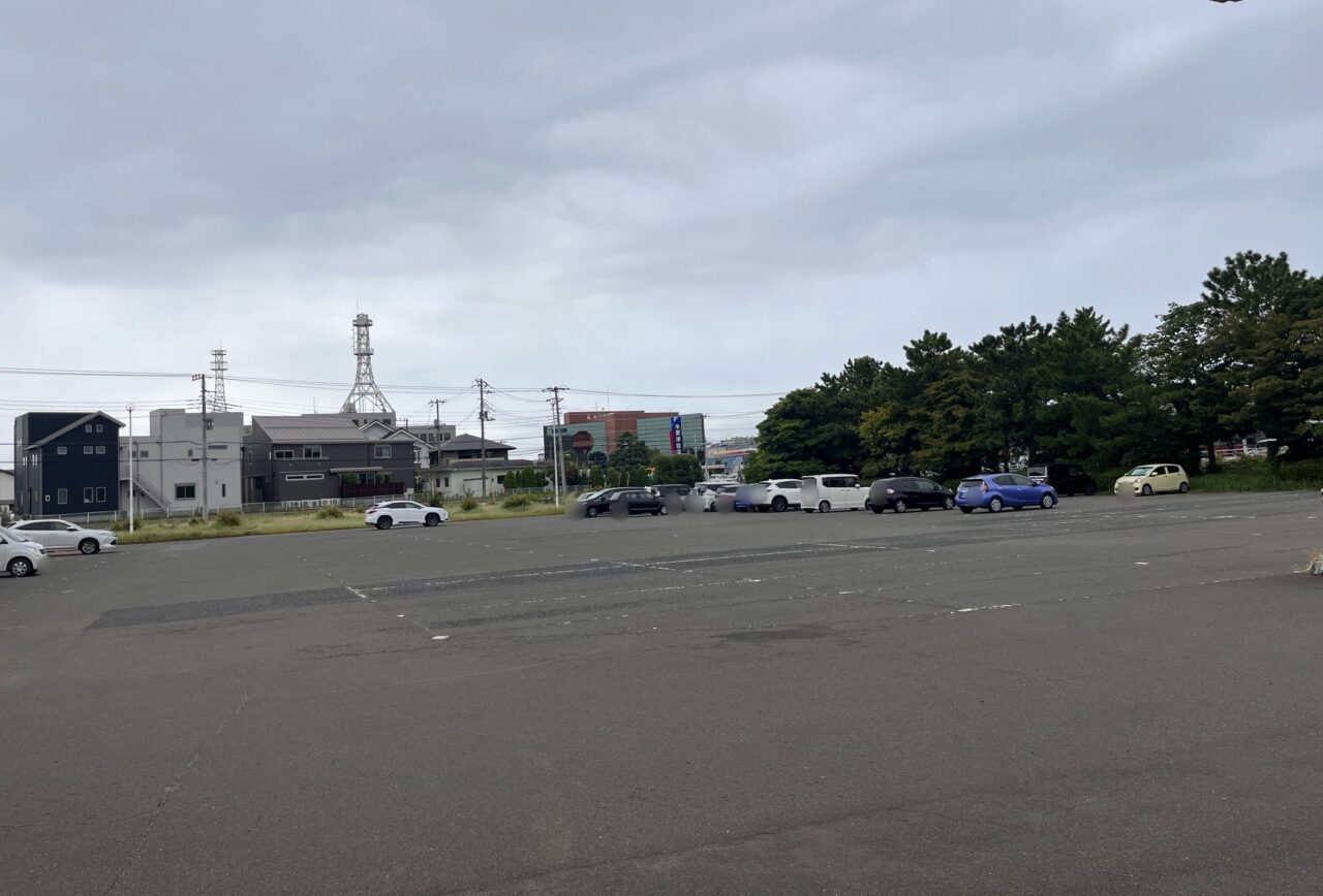 きさらづ朝市会場、市民会館駐車場。普段の様子。