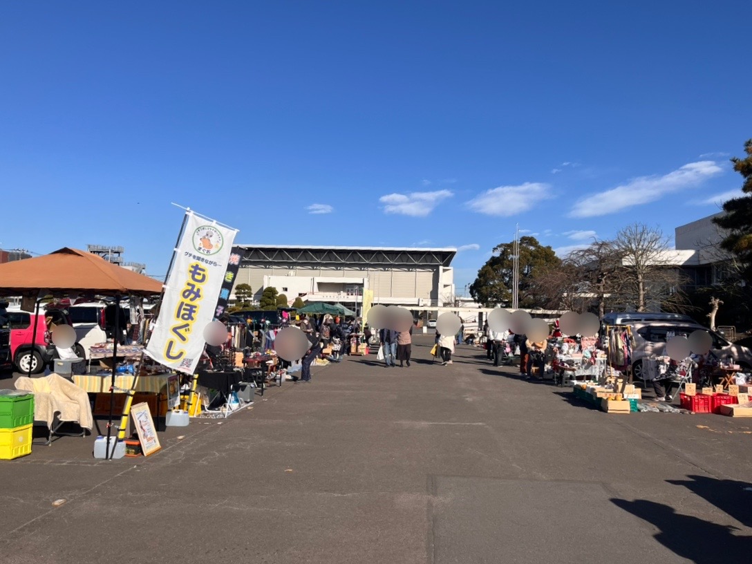 木更津市民会館で第1・3土曜日の8:30～12:00に開催されている「きさらづ朝市」