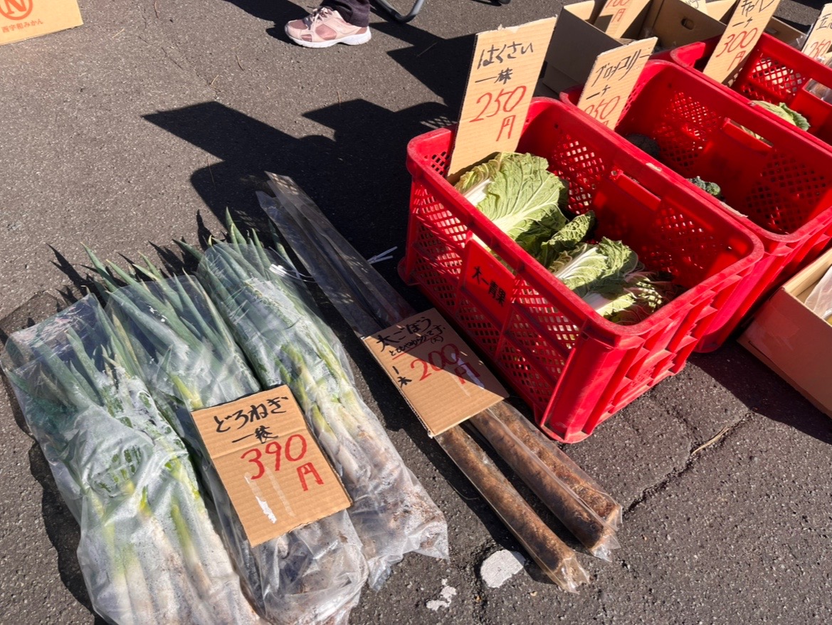 木更津市民会館で第1・3土曜日の8:30～12:00に開催されている「きさらづ朝市」