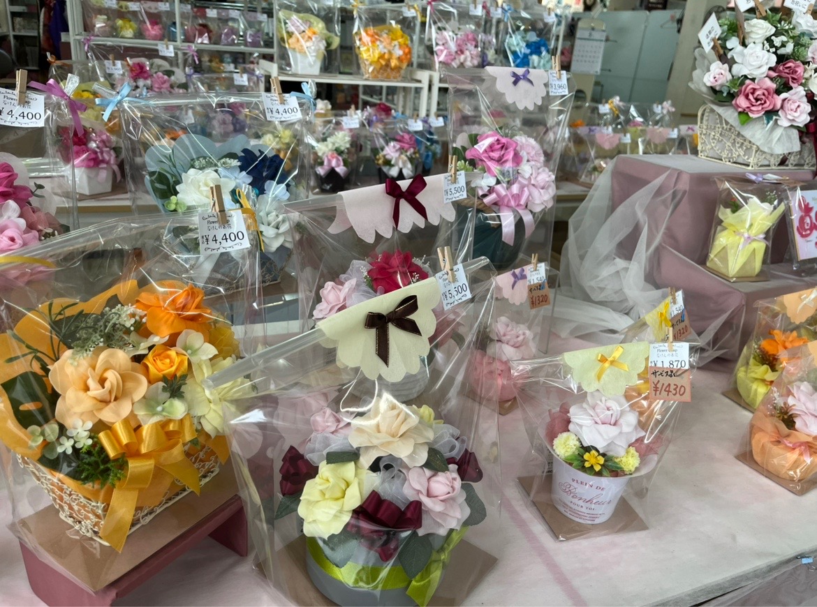 母の日にもピッタリな「フラワーソープ」を販売している「ファンシーチコ」