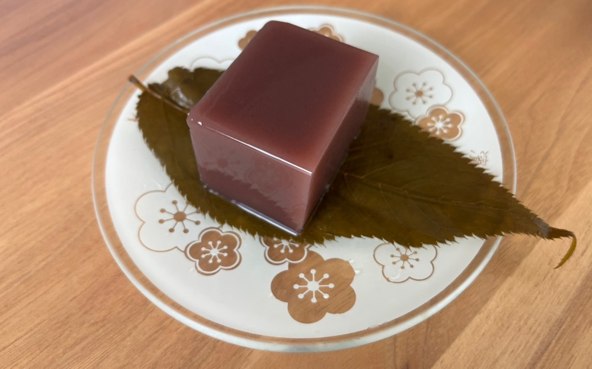 御菓子司「平政」のファンの方が多いという「水まんじゅう」