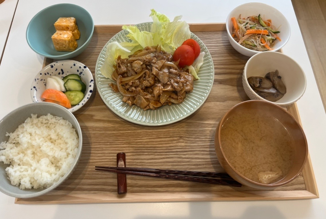2025年6月14日にオープンしたばかりの「ごはん cafe Nao's Kitchen」