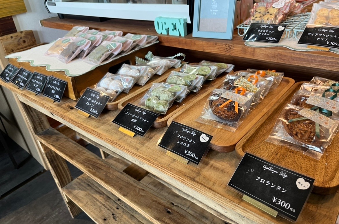 祇園駅近くにある、こちらの“小さな焼き菓子店”「Oyatsuya Lily」